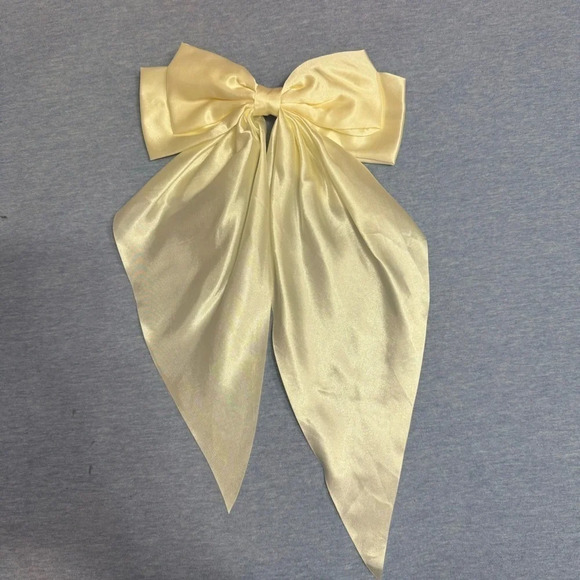 Large  Satin Bow Hairclip - Picture 8 of 12